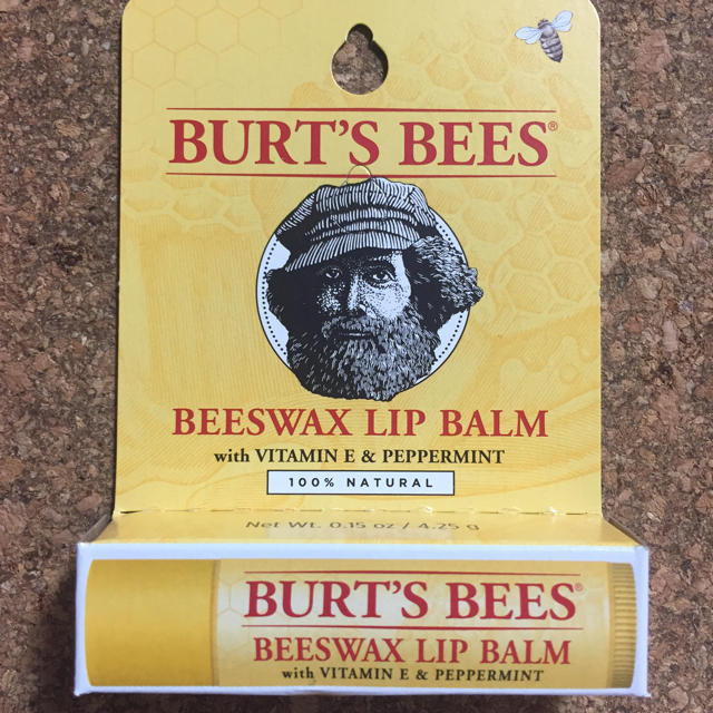 BURT'S BEES(バーツビーズ)の新品未使用 バーツビーツ リップバーム コスメ/美容のスキンケア/基礎化粧品(リップケア/リップクリーム)の商品写真