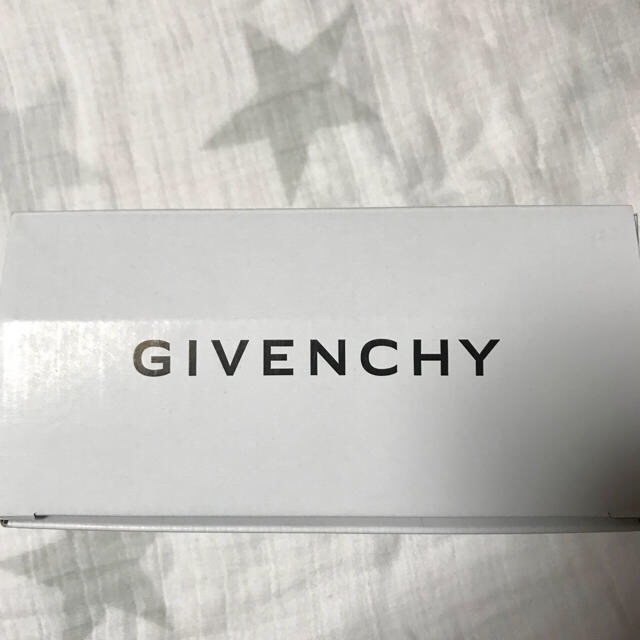 GIVENCHY(ジバンシィ)のLico様専用 ジバンシー マグ ペア GIVENCHY インテリア/住まい/日用品のキッチン/食器(グラス/カップ)の商品写真