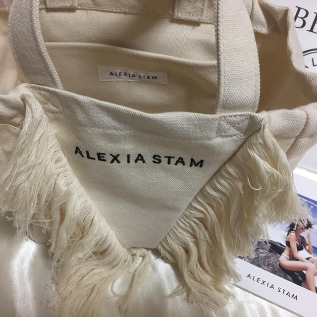 ALEXIA STAM(アリシアスタン)のALEXIASTAM アリシアスタン フリンジトートバック 新品 レディースのバッグ(トートバッグ)の商品写真