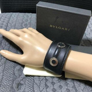 ブルガリ(BVLGARI)のブルガリオニックスレザーバングル(ブレスレット/バングル)