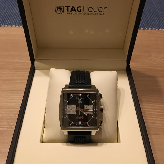 TAG Heuer(タグホイヤー)の【TAG HEUER】モナコクロノキャリバー12 CAW2114ラバーストラップ メンズの時計(ラバーベルト)の商品写真