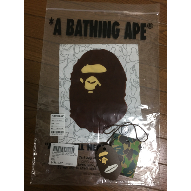 A BATHING APE(アベイシングエイプ)の[こころん様専用]A BATHING APE シャークパーカー メンズのトップス(パーカー)の商品写真