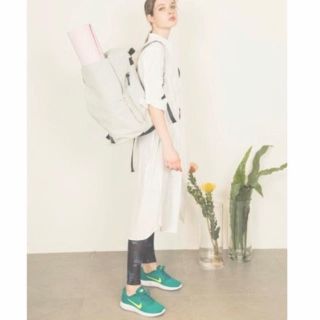 エミアトリエ(emmi atelier)のemmi  yoga bag ヨガバッグ 新品未使用 値札付き 黒(ヨガ)