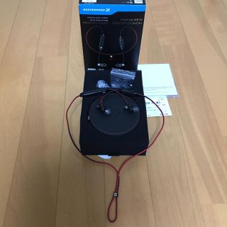 ゼンハイザー(SENNHEISER)のゼンハイザーワイヤレスBluetooth  momentum free。 (ヘッドフォン/イヤフォン)