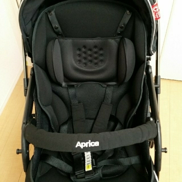 Aprica(アップリカ)の⭐️美品⭐️アップリカ オプティア プレミアム ブラック キッズ/ベビー/マタニティの外出/移動用品(ベビーカー/バギー)の商品写真