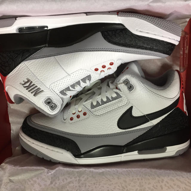 NIKE(ナイキ)の☆NIKE AIR JORDAN 3 Tinker☆ メンズの靴/シューズ(スニーカー)の商品写真