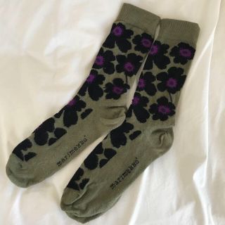 マリメッコ(marimekko)のmarimekko 靴下 カーキ×パープル(ソックス)