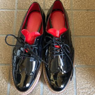 ザラ(ZARA)のzara  ハート♡デザイン フラットプラットフォーム(ローファー/革靴)