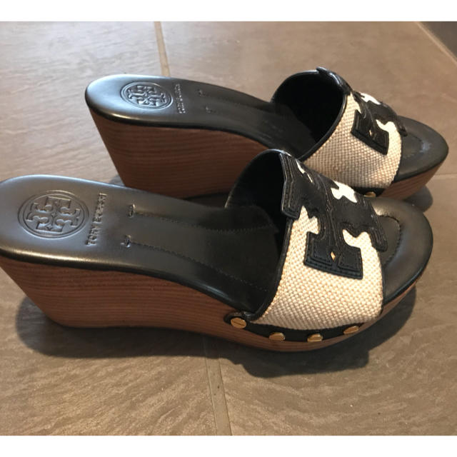 トリーバーチ tory burch サンダル 厚底 23.5