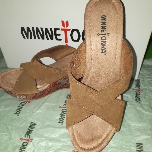 Minnetonka(ミネトンカ)のMINNETONKA　ミネトンカ　サンダル　6  23センチ レディースの靴/シューズ(サンダル)の商品写真