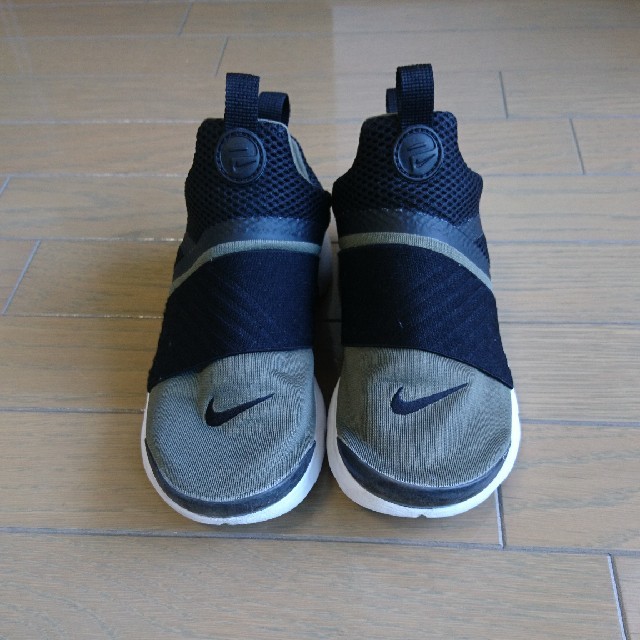 NIKE(ナイキ)のナイキ21㎝ キッズ/ベビー/マタニティのキッズ靴/シューズ(15cm~)(スニーカー)の商品写真