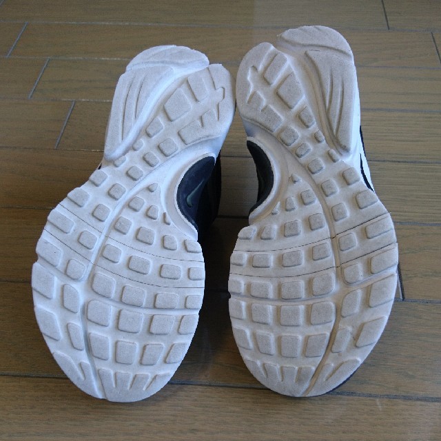 NIKE(ナイキ)のナイキ21㎝ キッズ/ベビー/マタニティのキッズ靴/シューズ(15cm~)(スニーカー)の商品写真