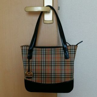 バーバリー(BURBERRY)のBURBERRY ハンドバッグ♡(ハンドバッグ)