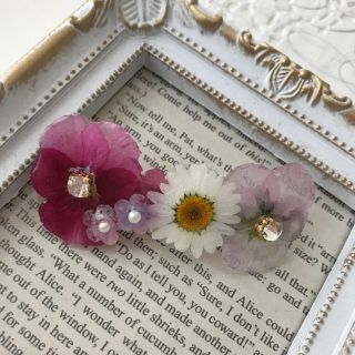 2点まとめで送料無料様♪ハンドメイド バレッタ♪ 押し花(ヘアアクセサリー)