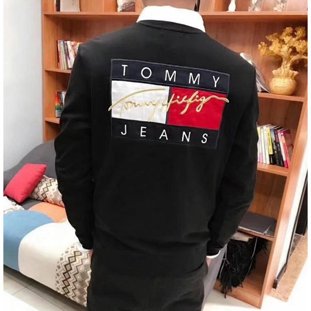 TOMMY HILFIGER(トミーヒルフィガー)のトミーヒルフィガー トレーナー メンズのトップス(パーカー)の商品写真