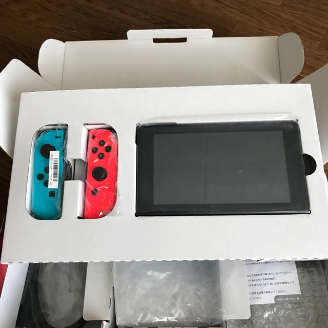 Nintendo Switch(ニンテンドースイッチ)のノアノア様専用。ありがとうございます☆ エンタメ/ホビーのゲームソフト/ゲーム機本体(家庭用ゲーム機本体)の商品写真