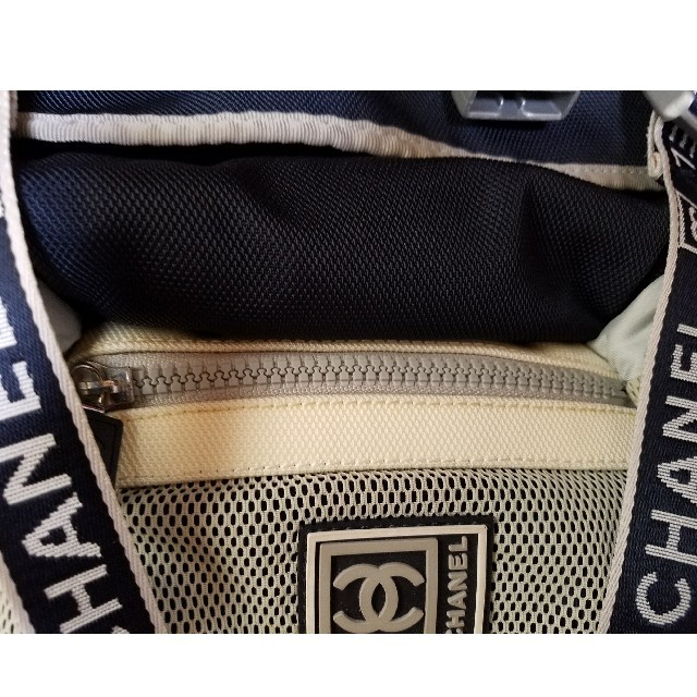 CHANEL(シャネル)のCHANEL★ウエストバック レディースのバッグ(ボディバッグ/ウエストポーチ)の商品写真