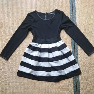 ザラ(ZARA)のZARAクールなワンピース(ひざ丈ワンピース)