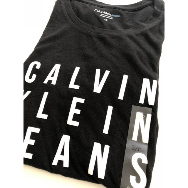 Calvin Klein(カルバンクライン)のカルバンクライン Tシャツ  レディースのトップス(Tシャツ(半袖/袖なし))の商品写真