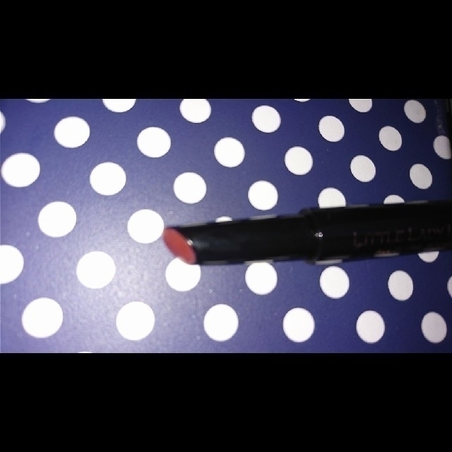 リトルレディリュクス06カシスレッド コスメ/美容のベースメイク/化粧品(口紅)の商品写真