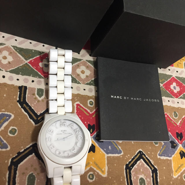 MARC BY MARC JACOBS - マークジェイコブス 腕時計 白 MARC BY MARC JACOBS - マークジェイコブス 腕時計 白