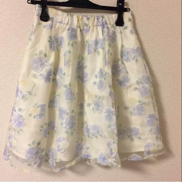 HONEYS(ハニーズ)の花柄  スカート レディースのスカート(ひざ丈スカート)の商品写真