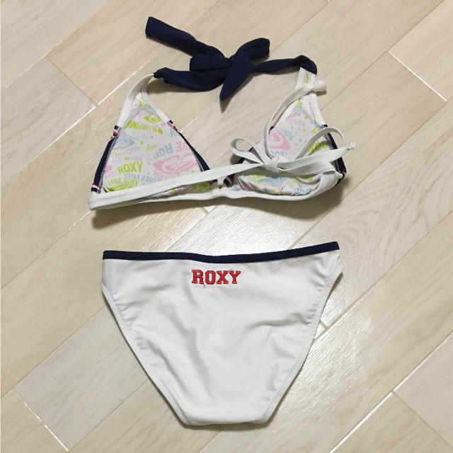 Roxy(ロキシー)のROXY 白 ビキニ レディースの水着/浴衣(水着)の商品写真