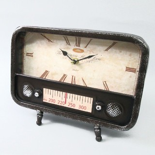 レトロかわいい！ラジオ 型 置時計 時計 アンティーク 雑貨 アメリカン(置時計)