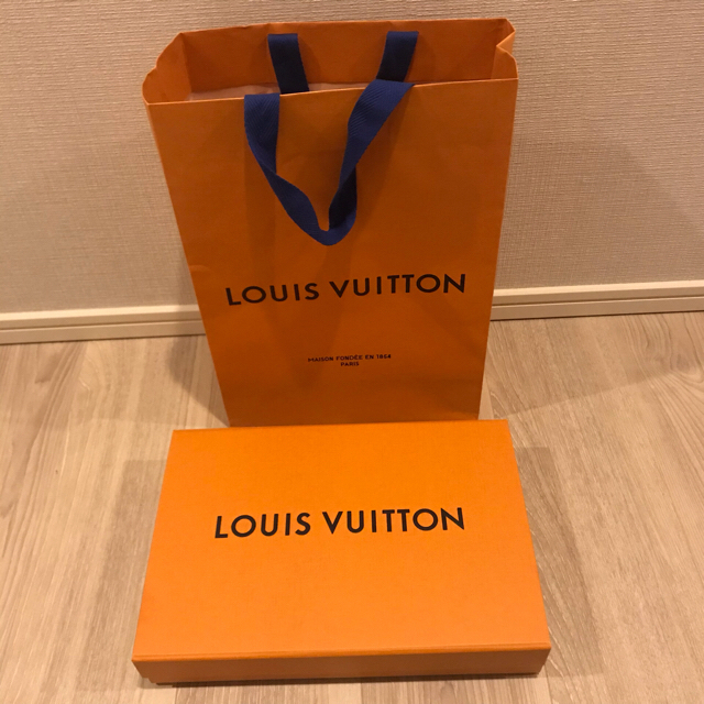 LOUIS VUITTON(ルイヴィトン)の超美品 ルイヴィトン人気 マフラー  レディースのファッション小物(マフラー/ショール)の商品写真