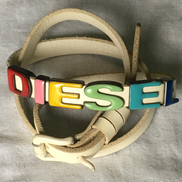 DIESEL(ディーゼル)のDIESEL 白ベルト レディースのファッション小物(ベルト)の商品写真