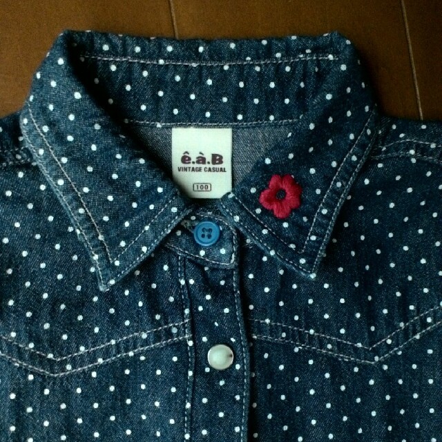 e.a.B(エーアーベー)のe.a.B デニムワンピース ･ コート 100 キッズ/ベビー/マタニティのキッズ服女の子用(90cm~)(ワンピース)の商品写真