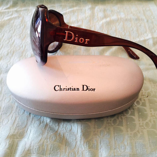Christian Dior(クリスチャンディオール)のDior cocottef レディースのファッション小物(サングラス/メガネ)の商品写真