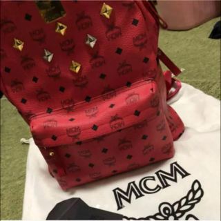 エムシーエム(MCM)のMCM リュック バッグ レッド ピンク(リュック/バックパック)