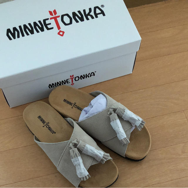 Minnetonka(ミネトンカ)のミネトンカ タッセルサンダル レディースの靴/シューズ(サンダル)の商品写真