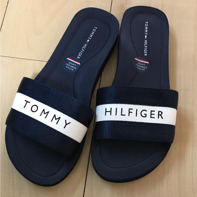 TOMMY HILFIGER(トミーヒルフィガー)のTOMMY HILFIGER♡スリッパ レディースの靴/シューズ(ビーチサンダル)の商品写真