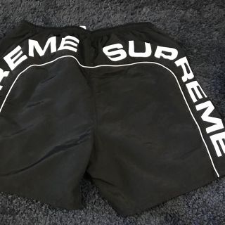 シュプリーム(Supreme)のSupreme Arc Logo Water Short 黒 S 国内正規品(ショートパンツ)