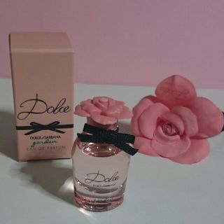 ドルチェアンドガッバーナ(DOLCE&GABBANA)の♥２点セット ドルチェ&ガッバーナ  ミニ香水 & ヘアゴム♥(香水(女性用))