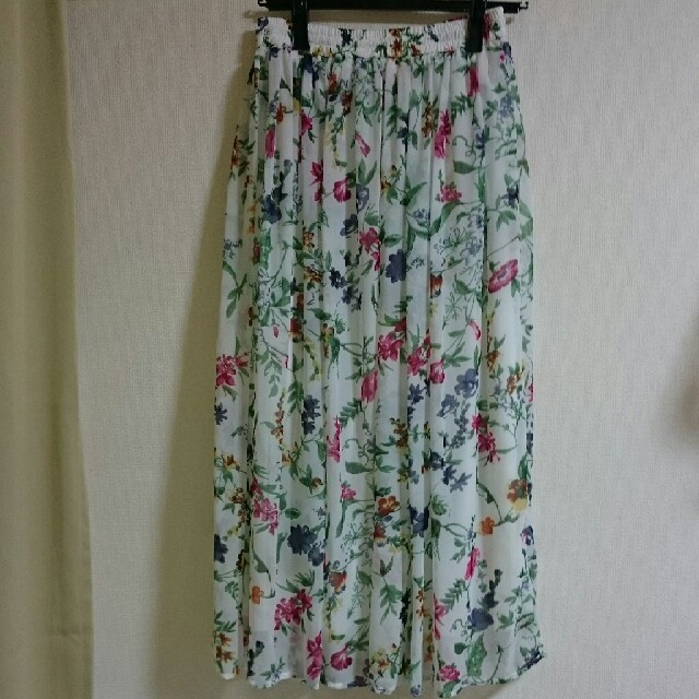 INGNI(イング)のイング花柄スカート レディースのスカート(ロングスカート)の商品写真