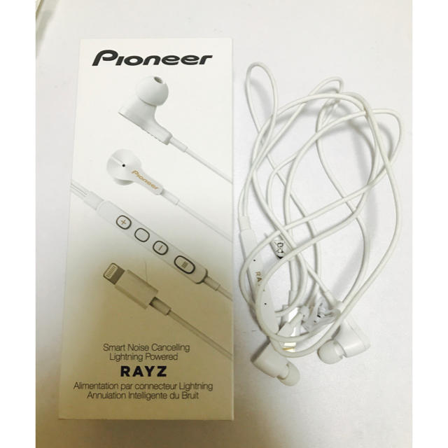 Pioneer(パイオニア)のPionner RAYZ イヤホン SE-LTC3R-W エンタメ/ホビーのDVD/ブルーレイ(ミュージック)の商品写真