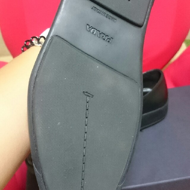 PRADA(プラダ)のPRADAプラダ  黒革 シューズ  37 1/2 レディースの靴/シューズ(ローファー/革靴)の商品写真