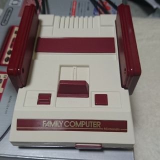 ファミリーコンピュータ(ファミリーコンピュータ)のファミコンクラシックミニ　(家庭用ゲーム機本体)