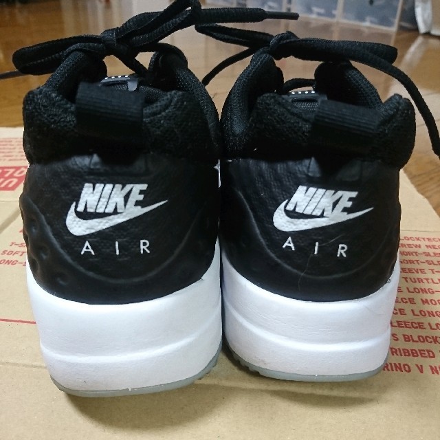 NIKE エアマックスモーション