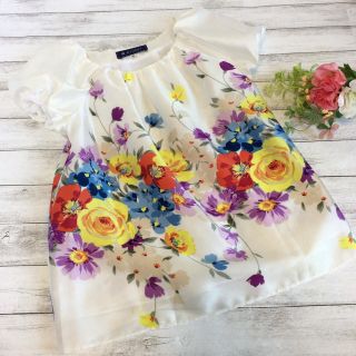 エムズグレイシー(M'S GRACY)の 【美品】M'S GRACY 上品 トップス 花柄 ふんわり エムズグレイシー(カットソー(半袖/袖なし))