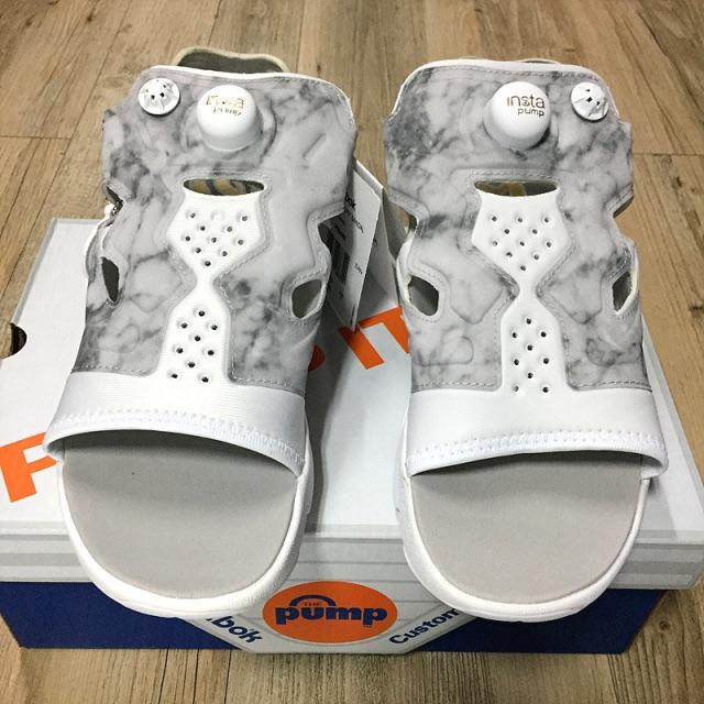 Reebok(リーボック)の新品 23cm リーボック インスタ ポンプ フューリー サンダル 白 レディースの靴/シューズ(サンダル)の商品写真