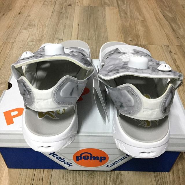 Reebok(リーボック)の新品 23cm リーボック インスタ ポンプ フューリー サンダル 白 レディースの靴/シューズ(サンダル)の商品写真