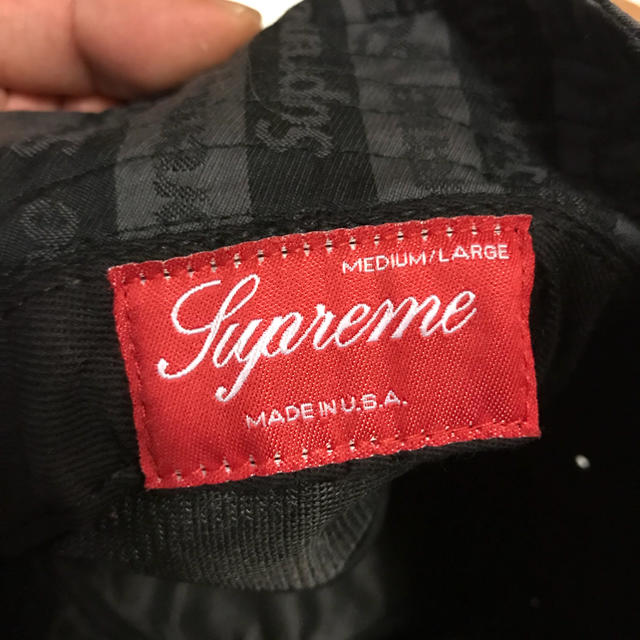 Supreme(シュプリーム)の14FW SUPREME Jacquard Logo Crusher  メンズの帽子(ハット)の商品写真
