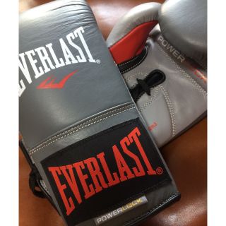 エバーラスト(EVERLAST)の値下げ！エバーラスト ボクシンググローブ 8オンス(ボクシング)