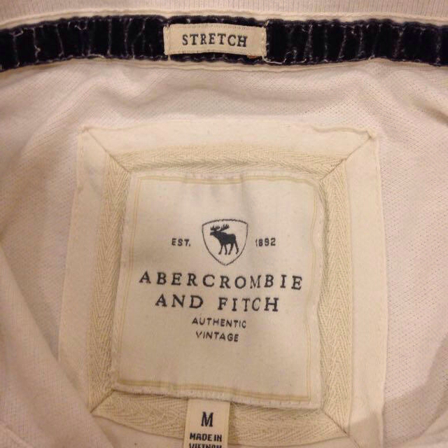 Abercrombie&Fitch(アバクロンビーアンドフィッチ)の送料無料 アバクロのポロシャツ レディースのトップス(ポロシャツ)の商品写真