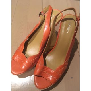 ナインウエスト(NINE WEST)の(未使用)NINE WEST オレンジ サンダル ヒール 25.5cm(ハイヒール/パンプス)