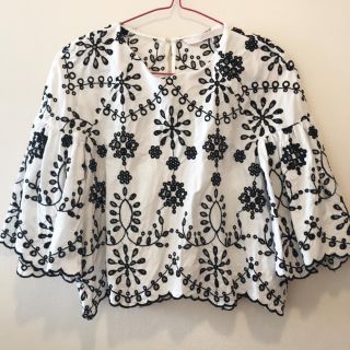 ザラ(ZARA)の刺繍 レース ブラウス(シャツ/ブラウス(半袖/袖なし))